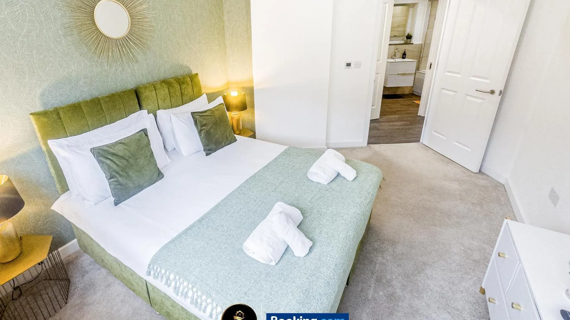 Apartment Stylish 2 Bedroom Apt By Ls2G Short Lets & Serviced Accommodation Greater London With Free Parking